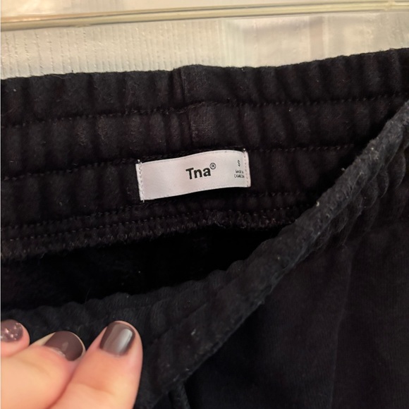 TNA Boyfriend Black Sweatpants - Picture 2 of 2